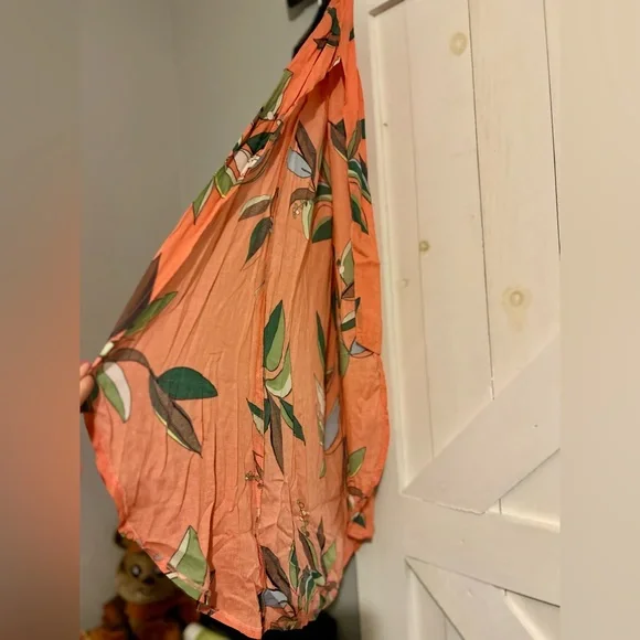 Lascana 2 piece crop top and palazzo pants, faded/soft orange background, floral - Picture 3 of 7